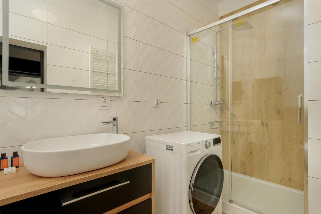 Komeda Apartment Hidden In Poznan Old Town By Noclegi Renters 외부 사진