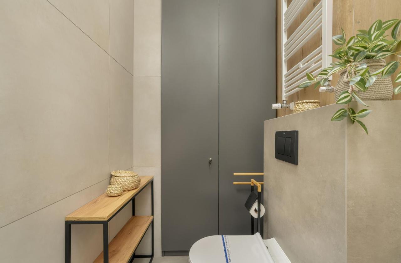 Komeda Apartment Hidden In Poznan Old Town By Noclegi Renters 외부 사진