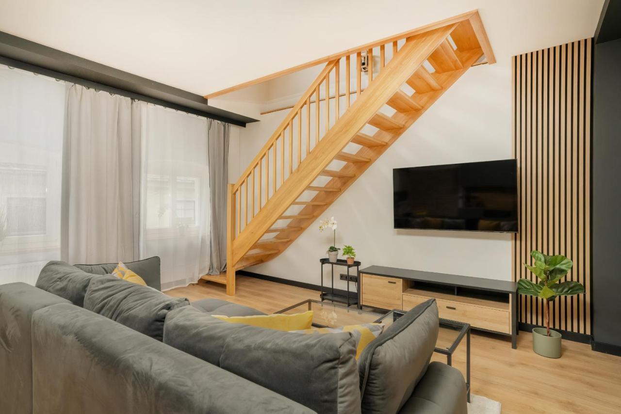 Komeda Apartment Hidden In Poznan Old Town By Noclegi Renters 외부 사진